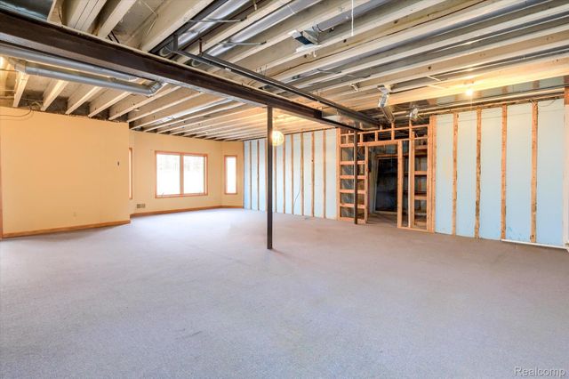 845 Oak Tree Lane, Lapeer Township, MI 48446