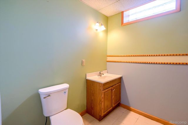 845 Oak Tree Lane, Lapeer Township, MI 48446