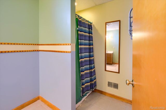 845 Oak Tree Lane, Lapeer Township, MI 48446