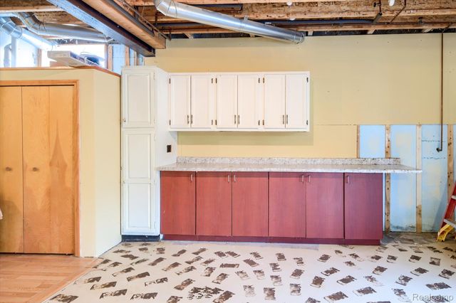 845 Oak Tree Lane, Lapeer Township, MI 48446