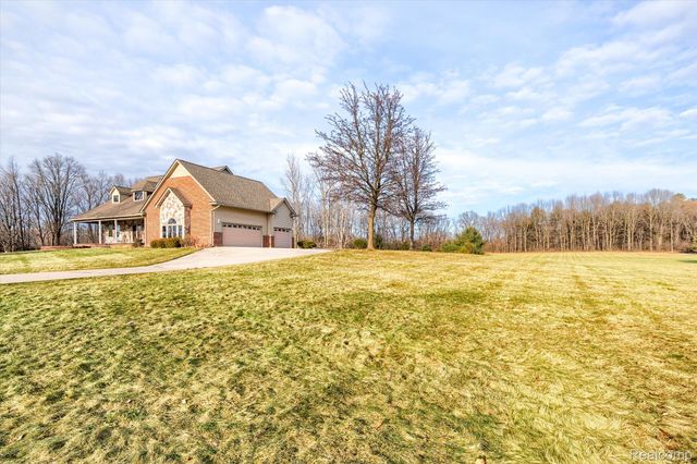 845 Oak Tree Lane, Lapeer Township, MI 48446