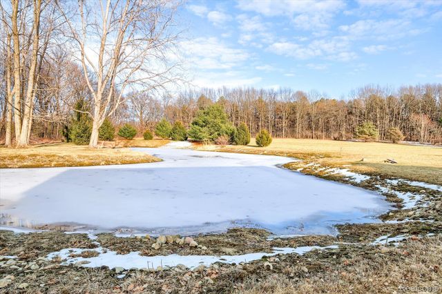 845 Oak Tree Lane, Lapeer Township, MI 48446