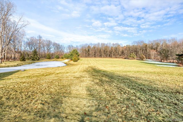 845 Oak Tree Lane, Lapeer Township, MI 48446