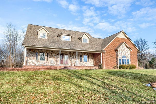 845 Oak Tree Lane, Lapeer Township, MI 48446