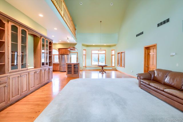 845 Oak Tree Lane, Lapeer Township, MI 48446