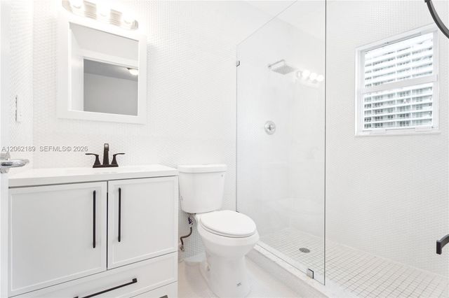 1402 Brickell Bay Dr 1601, Miami, FL 33131