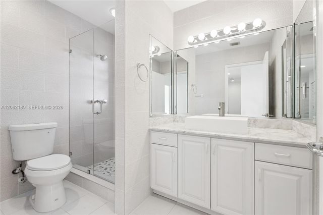 1402 Brickell Bay Dr 1601, Miami, FL 33131