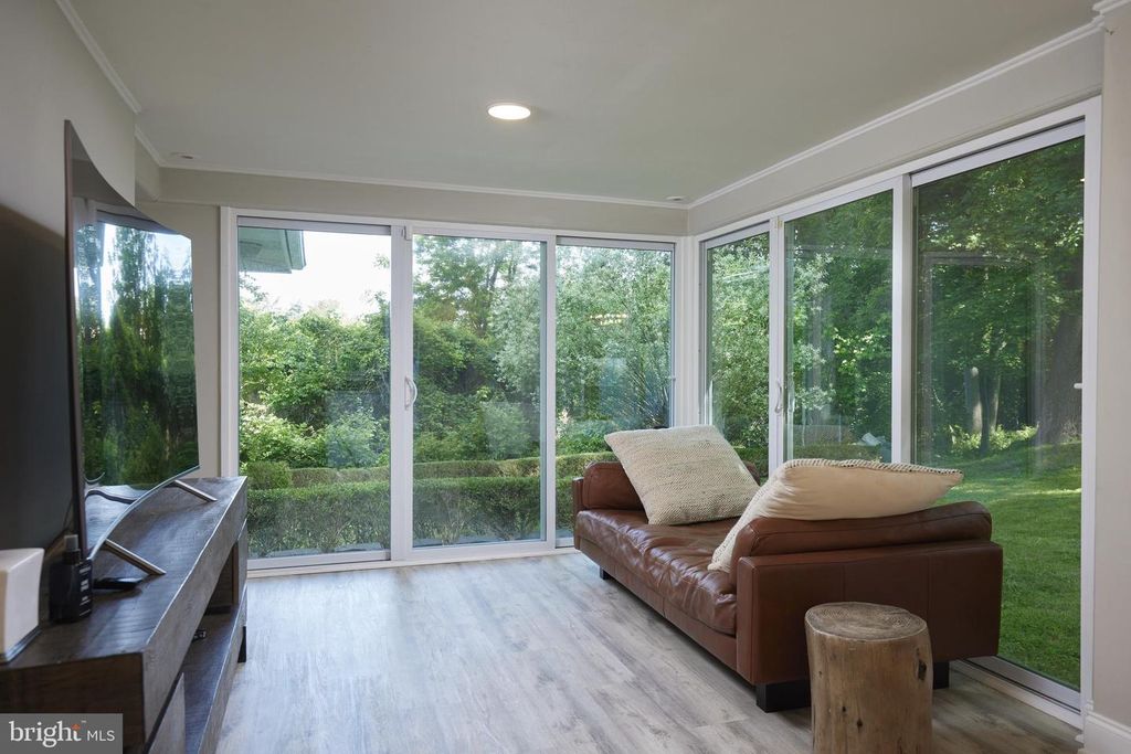 7415 BRADLEY BLVD, Bethesda, MD 20817