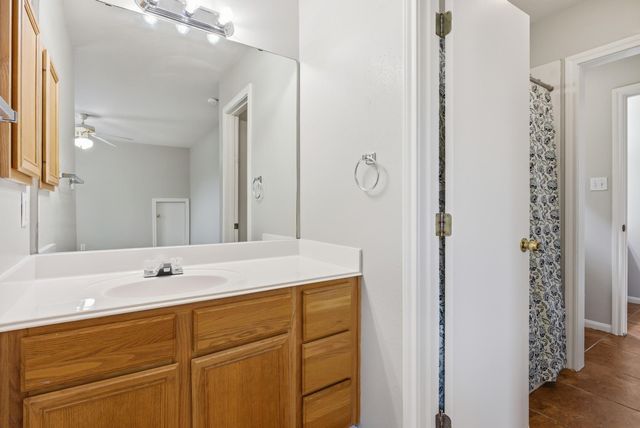 2415 Pintail Loop, College Station, TX 77845