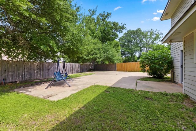 2415 Pintail Loop, College Station, TX 77845