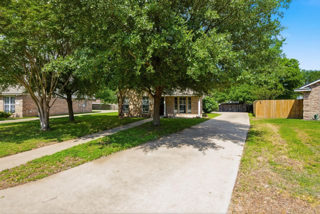 2415 Pintail Loop, College Station, TX 77845