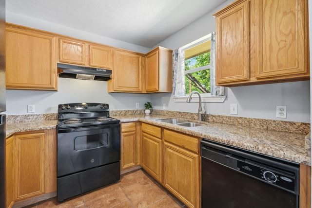 2415 Pintail Loop, College Station, TX 77845