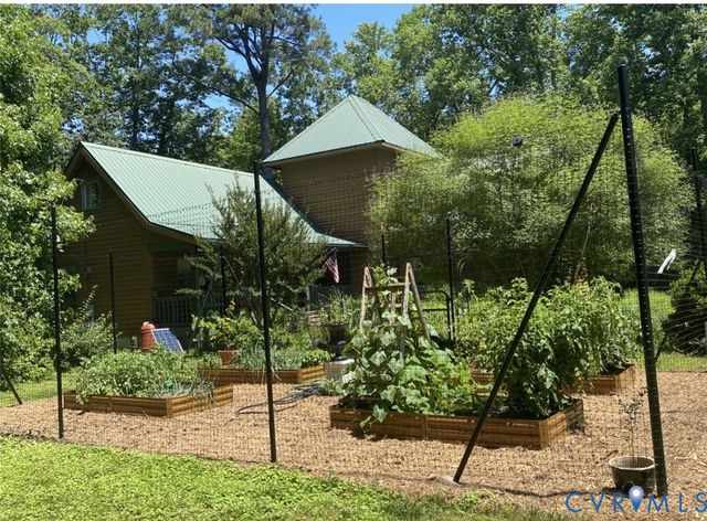 450 Newtown Rd, White Stone, VA 22578