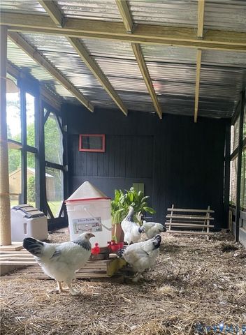 450 Newtown Rd, White Stone, VA 22578