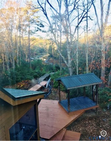 450 Newtown Rd, White Stone, VA 22578