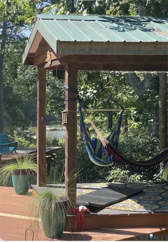 450 Newtown Rd, White Stone, VA 22578