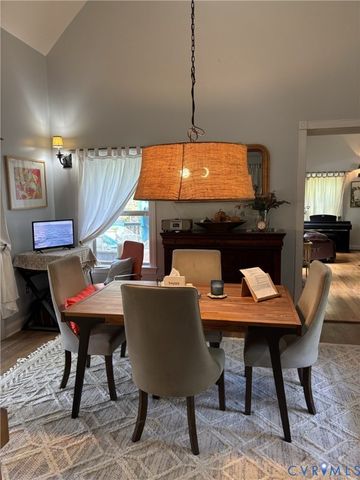 450 Newtown Rd, White Stone, VA 22578