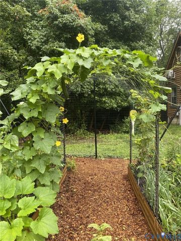 450 Newtown Rd, White Stone, VA 22578