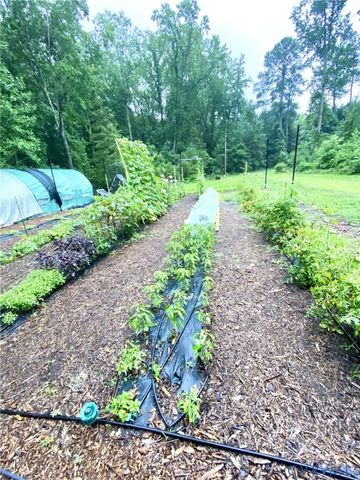 450 Newtown Rd, White Stone, VA 22578