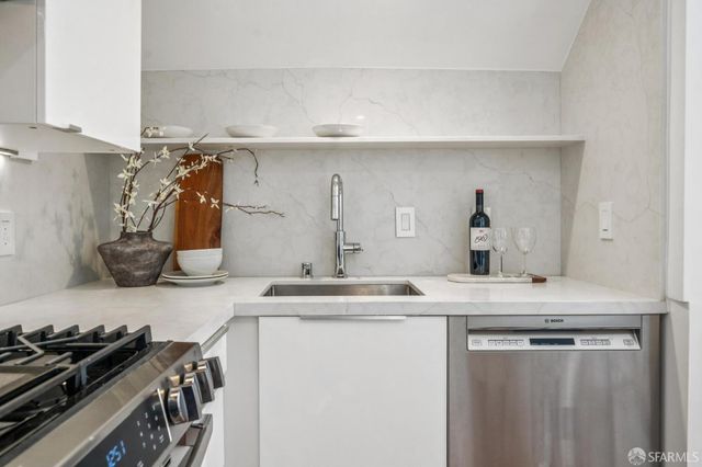 376 Union Street A, San Francisco, CA 94133