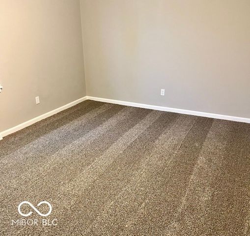701 S Sycamore Road, Seymour, IN 47274