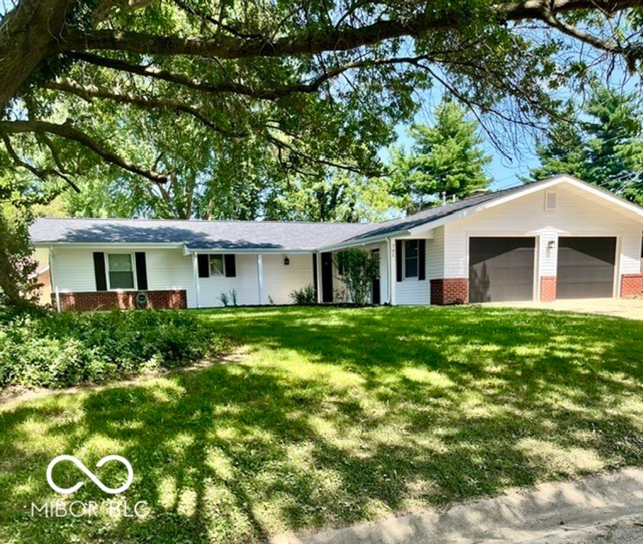 701 S Sycamore Road, Seymour, IN 47274