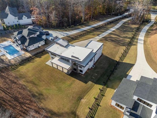 1678 Thomas Drive, Hoschton, GA 30548