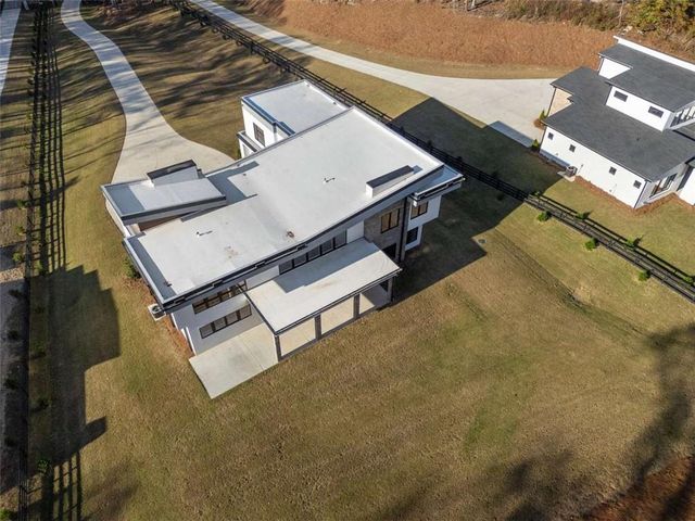 1678 Thomas Drive, Hoschton, GA 30548