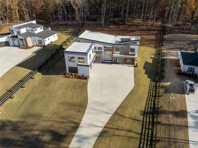 1678 Thomas Drive, Hoschton, GA 30548