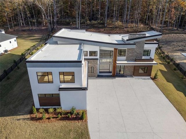 1678 Thomas Drive, Hoschton, GA 30548