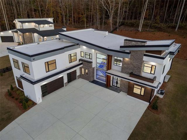 1678 Thomas Drive, Hoschton, GA 30548