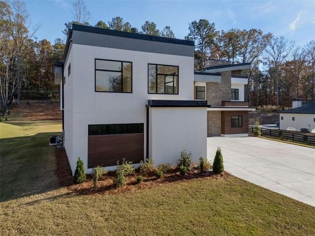 1678 Thomas Drive, Hoschton, GA 30548