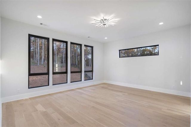 1678 Thomas Drive, Hoschton, GA 30548