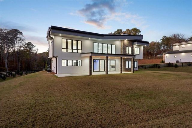 1678 Thomas Drive, Hoschton, GA 30548