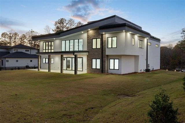 1678 Thomas Drive, Hoschton, GA 30548