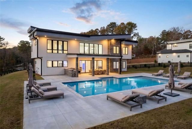 1678 Thomas Drive, Hoschton, GA 30548