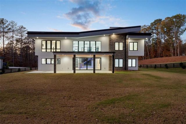 1678 Thomas Drive, Hoschton, GA 30548