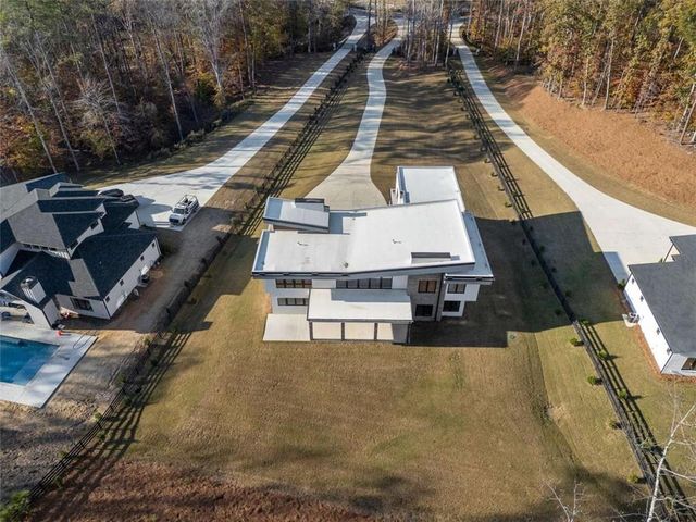 1678 Thomas Drive, Hoschton, GA 30548