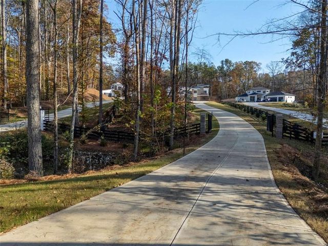 1678 Thomas Drive, Hoschton, GA 30548
