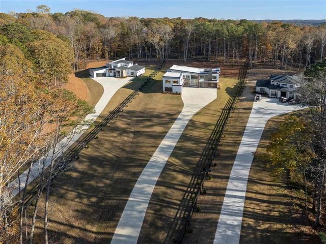1678 Thomas Drive, Hoschton, GA 30548