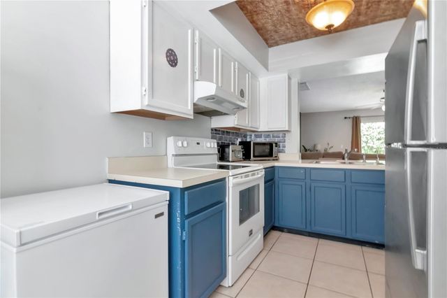 14053 NOTREVILLE WAY, Tampa, FL 33624