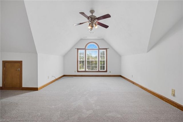 933 Forest Lakes CIR, Chesapeake, VA 23322