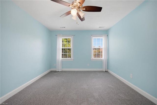 933 Forest Lakes CIR, Chesapeake, VA 23322