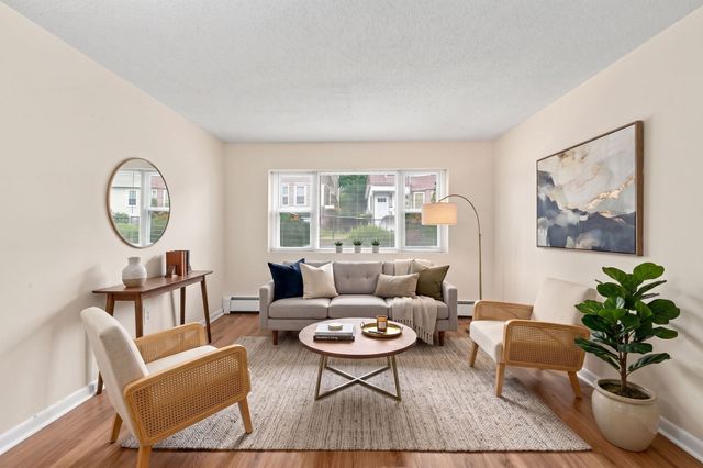 5 Melbourne St 2, Boston, MA 02124