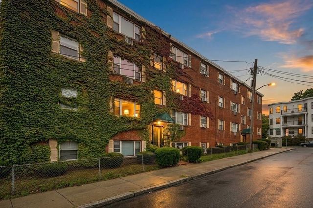 5 Melbourne St 2, Boston, MA 02124