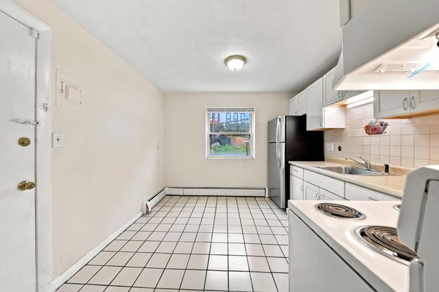5 Melbourne St 2, Boston, MA 02124