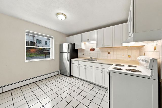 5 Melbourne St 2, Boston, MA 02124
