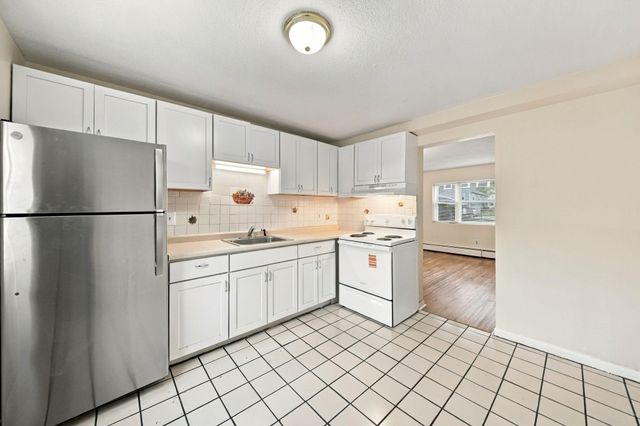 5 Melbourne St 2, Boston, MA 02124