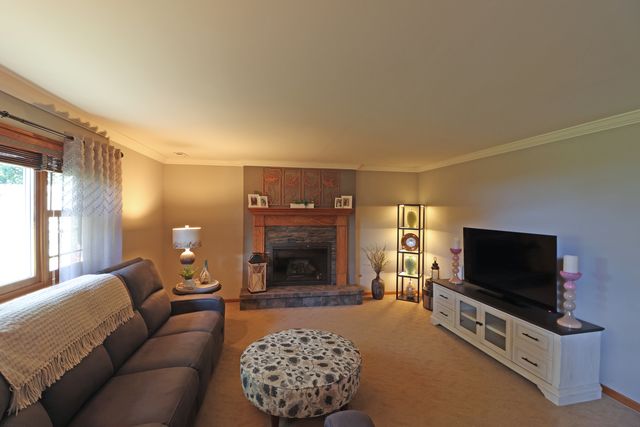 17624 Rosewood Lane, Tinley Park, IL 60487