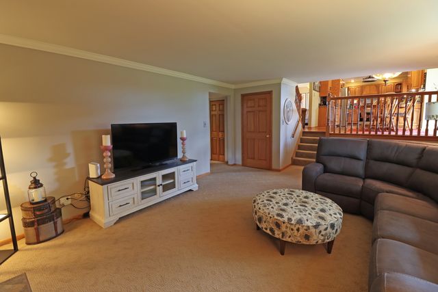 17624 Rosewood Lane, Tinley Park, IL 60487